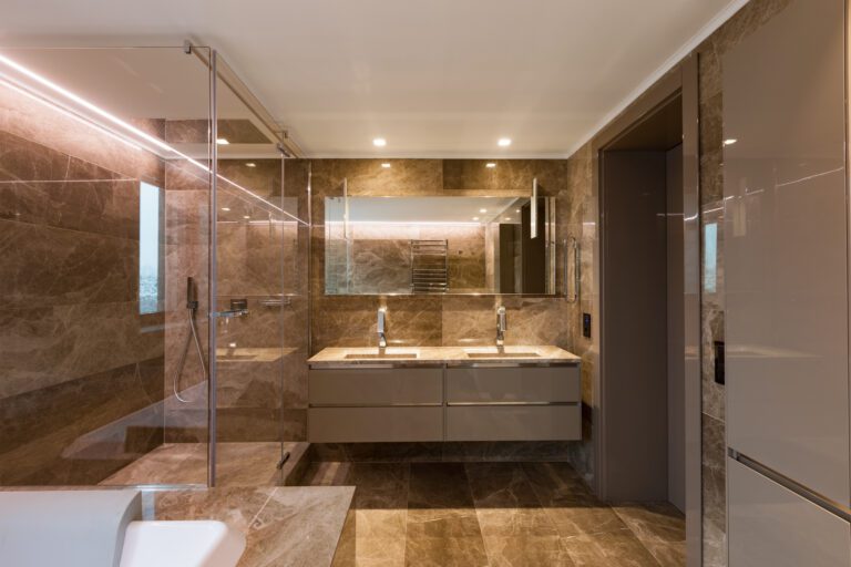 Wet Room and Walk-In Showers